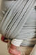 Tragetuch, Fischgrätmuster (100% Baumwolle) - LITTLE HERRINGBONE GRAU - Größe S #babywearing