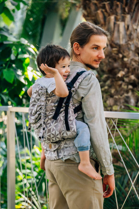 LennyPreschool Carrier, Preschool Size, jacquard weave (55% cotton, 45% TENCEL Lyocell) - HEXAFLOWERS - MIRROR #babywearing