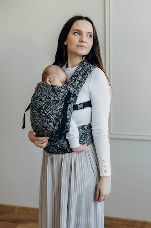 :LNNLGHT_WLD_SL_CCN #babywearing