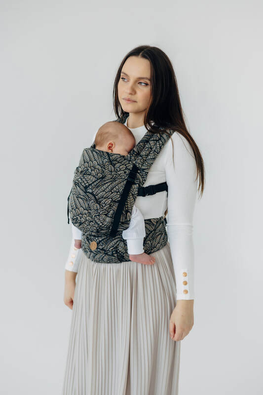 :LNNLGHT_WLD_SL_CCN #babywearing