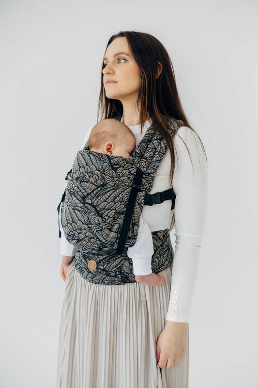 :LNNLGHT_WLD_SL_CCN #babywearing