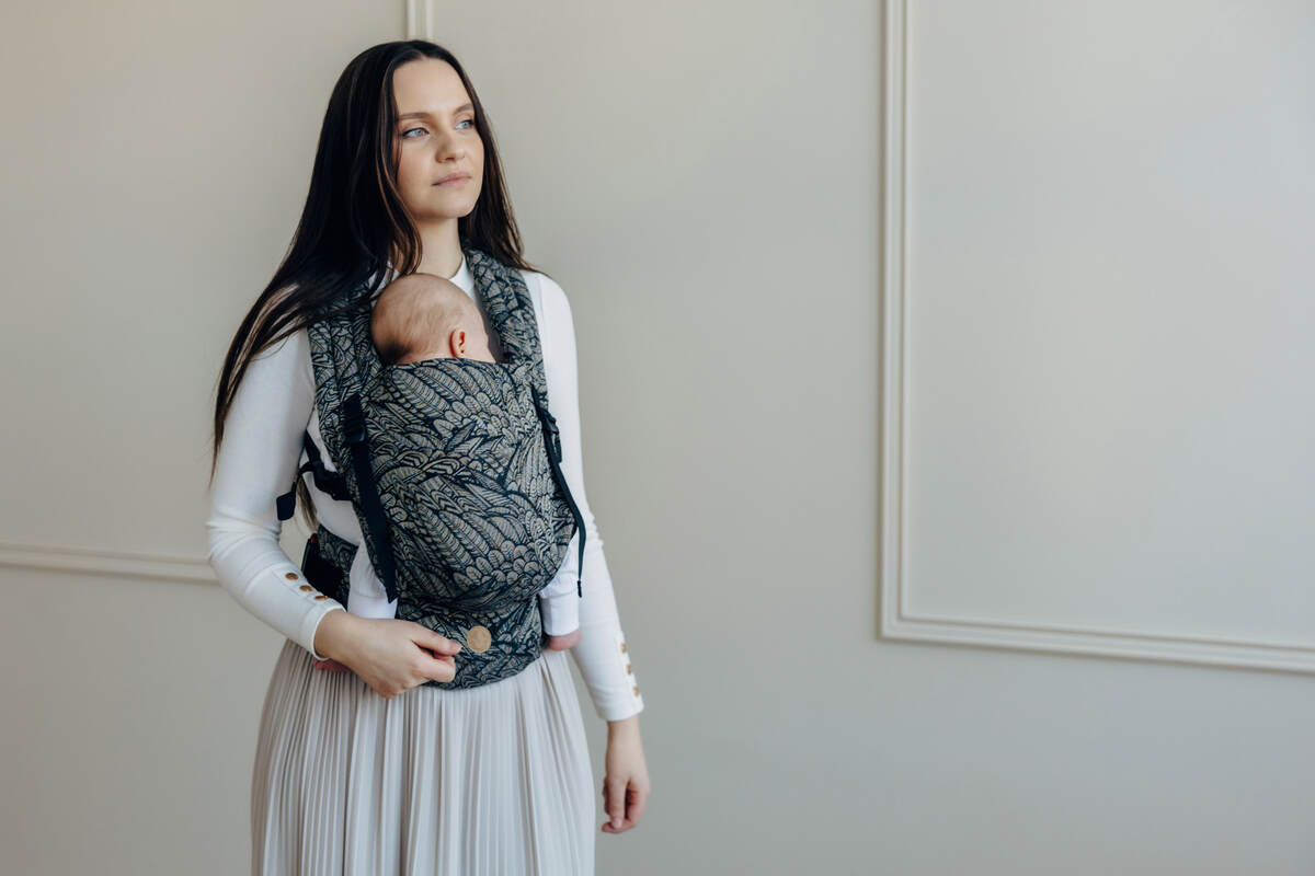 :LNNLGHT_WLD_SL_CCN #babywearing