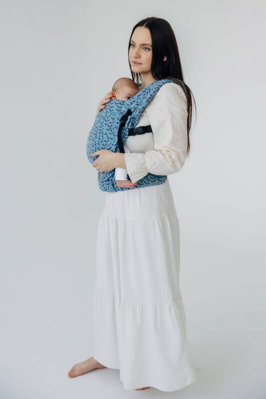 :LNNLGHT_ENCHNTD_NK_FR #babywearing