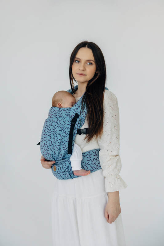 :LNNLGHT_ENCHNTD_NK_FR #babywearing