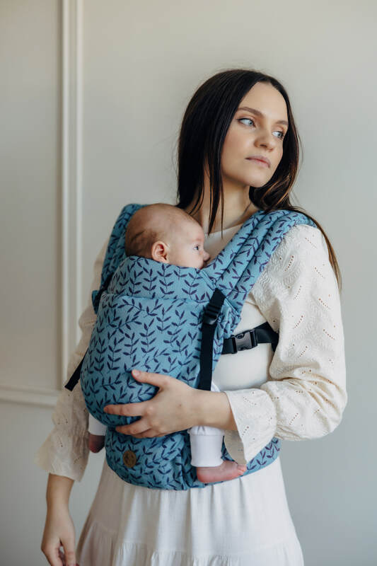 :LNNLGHT_ENCHNTD_NK_FR #babywearing