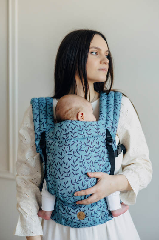 :LNNLGHT_ENCHNTD_NK_FR #babywearing