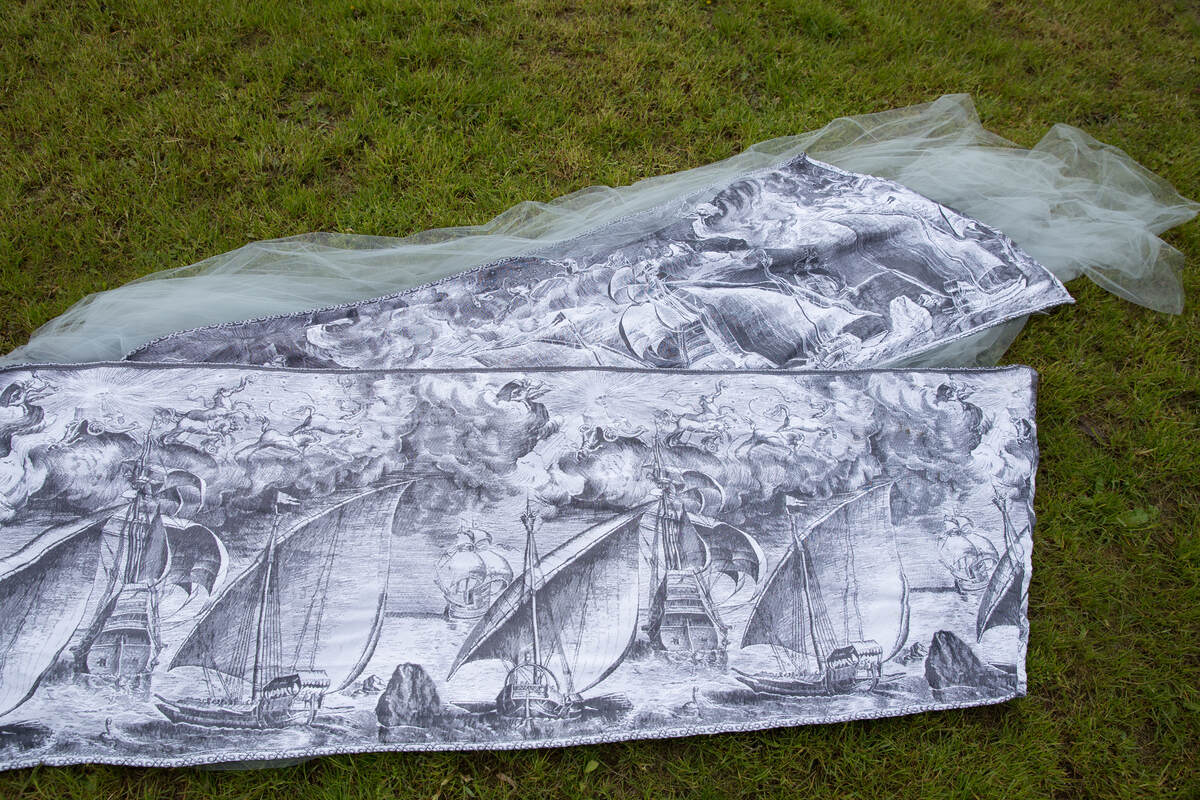 Baby Wrap, Jacquard Weave (100% cotton) - GALLEONS NAVY BLUE & WHITE - size XS #babywearing