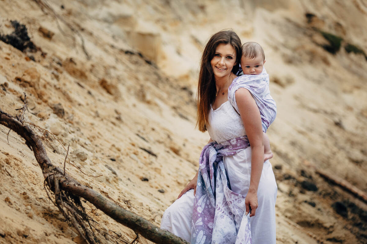Baby Wrap, Jacquard Weave (60% cotton, 40% linen) - DRAGONFLY LAVENDER - size M #babywearing