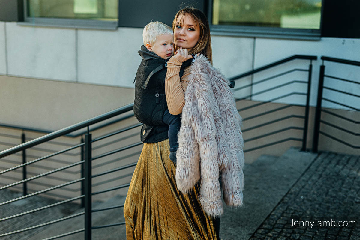 Nosidełko LennyUpGrade z tkaniny żakardowej 59% bawełna, 41% wełna merino , rozmiar standard - PAWI OGON - PITCH BLACK  #babywearing