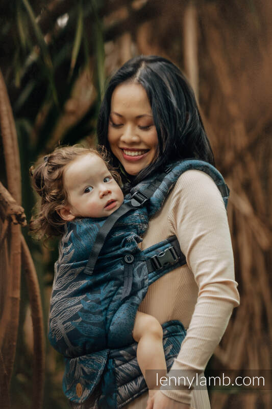 Nosidełko LennyUpGrade  z tkaniny żakardowej (54% bawełna, 46% TENCEL), rozmiar standard - RAINFOREST - NOCTURNAL #babywearing
