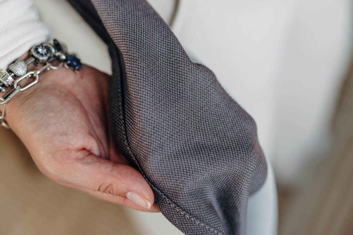 Mein Erstes Tragetuch, Kreuzköper-Bindung (100% Baumwolle) - COOL GREY - Größe XS #babywearing
