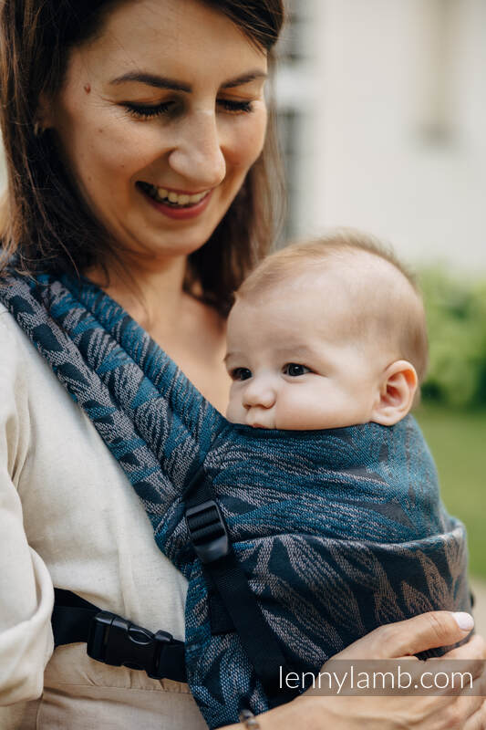 Mochila LennyLight, talla estándar, tejido jaqurad (54% algodón, 46% TENCEL) - RAINFOREST - NOCTURNAL #babywearing