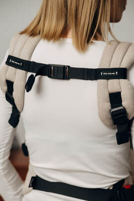 Chest belt with a magnetic buckle