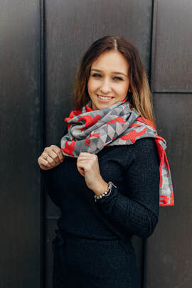 LennyScarf - 42% cotton, 34 % merino wool,  9 % silk, 15% cashmere - Swallows Grey & Red